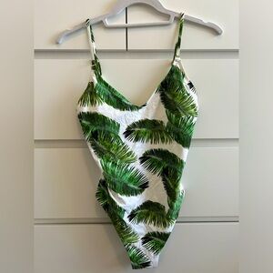Melissa Odabash Bora Bora One Piece Swimsuit in Palm White Size 6